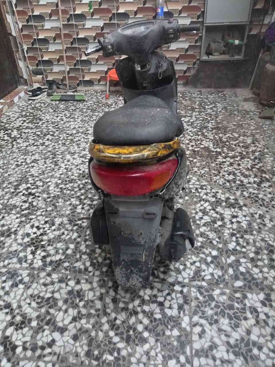 السلام عليكم دراجه  كاطعه نار مكينه شغاله الله شاهد مكاني نهايت حي اور *********** سعر 150 الف وبيه مجال ابيع كوم حديد
