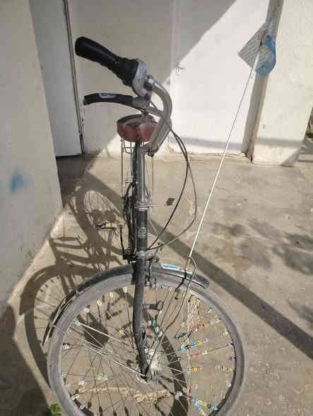 سلام عليكم للبيع بايسكل بناتي كير 6 نمر بايسكل نضيف نضافة فول للاستفسار ***********
