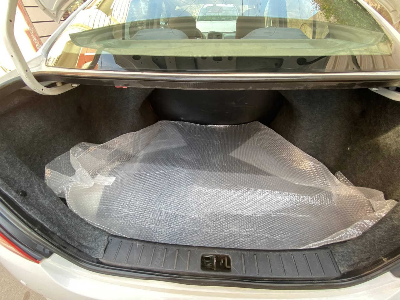 السلام عليكم

نيسان صني 2019
رقم بغداد هندي بليته زرقاء
كير مكينه محرك كشر مكفول عدى طخه بلباب صغيره تكحيل فقط بدون صبغ 
ماشيه 62
السعر ١٠٨
العنوان بغداد 
الاتصال *********** ابو حسن
