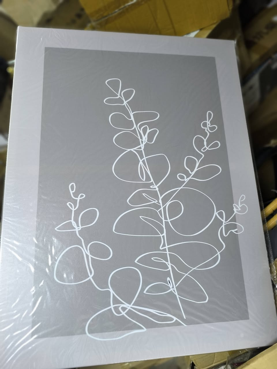 ثلاث  لوحات جدارية فنية مطبوعة على قماش الكانفاس ومشدودة فوق إطار خشبي بتصميم زهرة كلاسيكي. والوان هادئة 
القياس عرض 60سم ،،، وارتفاع 80 سم 
انطيني سعر وبالعافية


**إذا كنت صاحب هذا الإعلان وتريد حذفه لأي سبب، رجاءا أرسل رسالة إلى الدعم الفني**