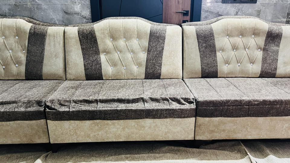 طخم للبيع السعر 300
طبلات للبيع السعر 100 
التواصل : ***********
