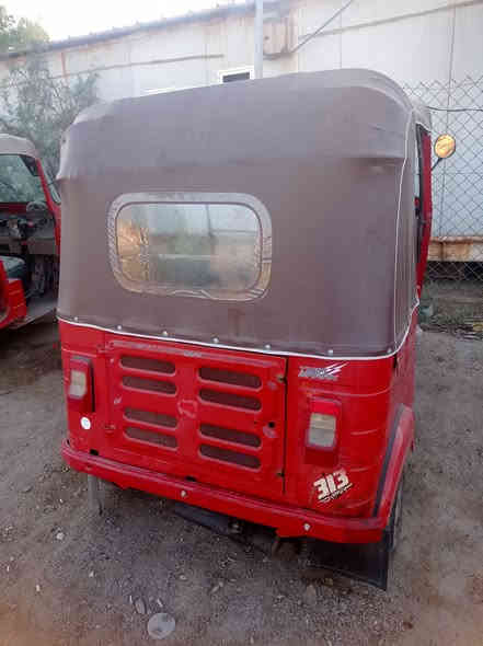 سلام عليكم شباب تكتك باجاج رقم وسنويه تحويل مباشر موديل 18 طالع بل عشرين نضيفه مابيه  خياس السعر 4و 500وبيه مجال الاستفسار ***********
