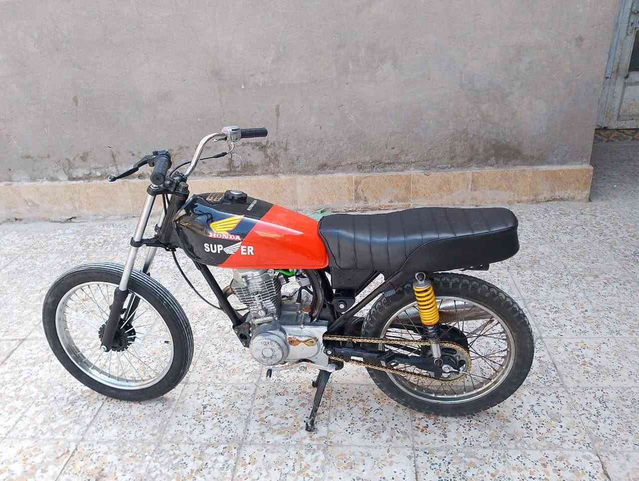 سلام عليكم للبيع ادوات سعر ٢٧٥ مكاني بصره كرمت علي *********** رقمي واتساب+ شريحه
