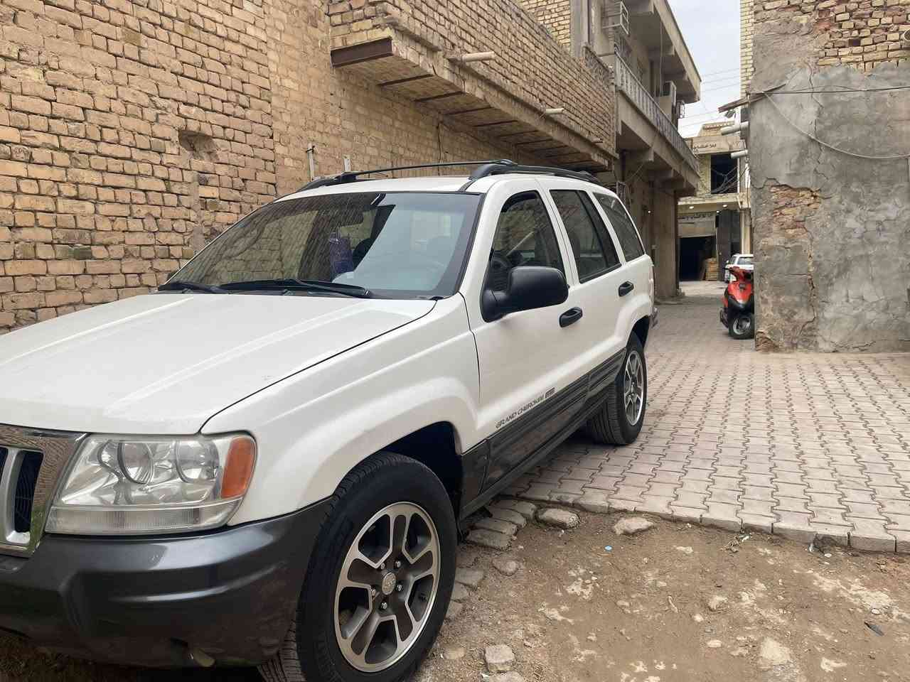 جيب شيروكي ٢٠٠٤ بلادي بسمي السيارة السعر ٦٤ رقم بغداد إنكليزي ***********اتصل
