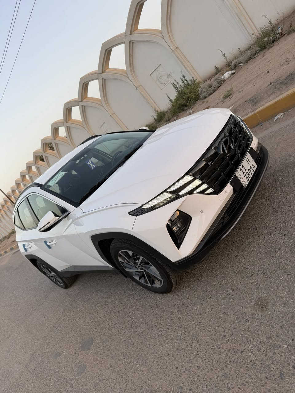 سلام عليكم  سياره توسان موديل 2021 خلجي فول موصفات عده الفتحه السياره جديده كفاله عامه كير مكينه حداديه تبريد كفاله السياره جديده مال جناي ماشيه 60 العنوان كربلاء السعر 188 وبيهامجال حك الجيه رقم الهاتف***********
