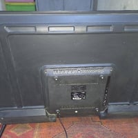 شاشة Smart  Wi-Fi يوتيوب صوت محيطي شاشة نظيفة ومابيها اي خلل فقط شخوط ...