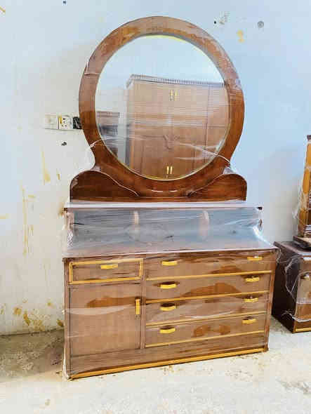 غرفة نوم نظيفة 5باب ملحق صاج عراقي بسعر 550 الف عنوان بعقوبة كاطون شارع ابو رباح مزاد ضي القمر 

***********
