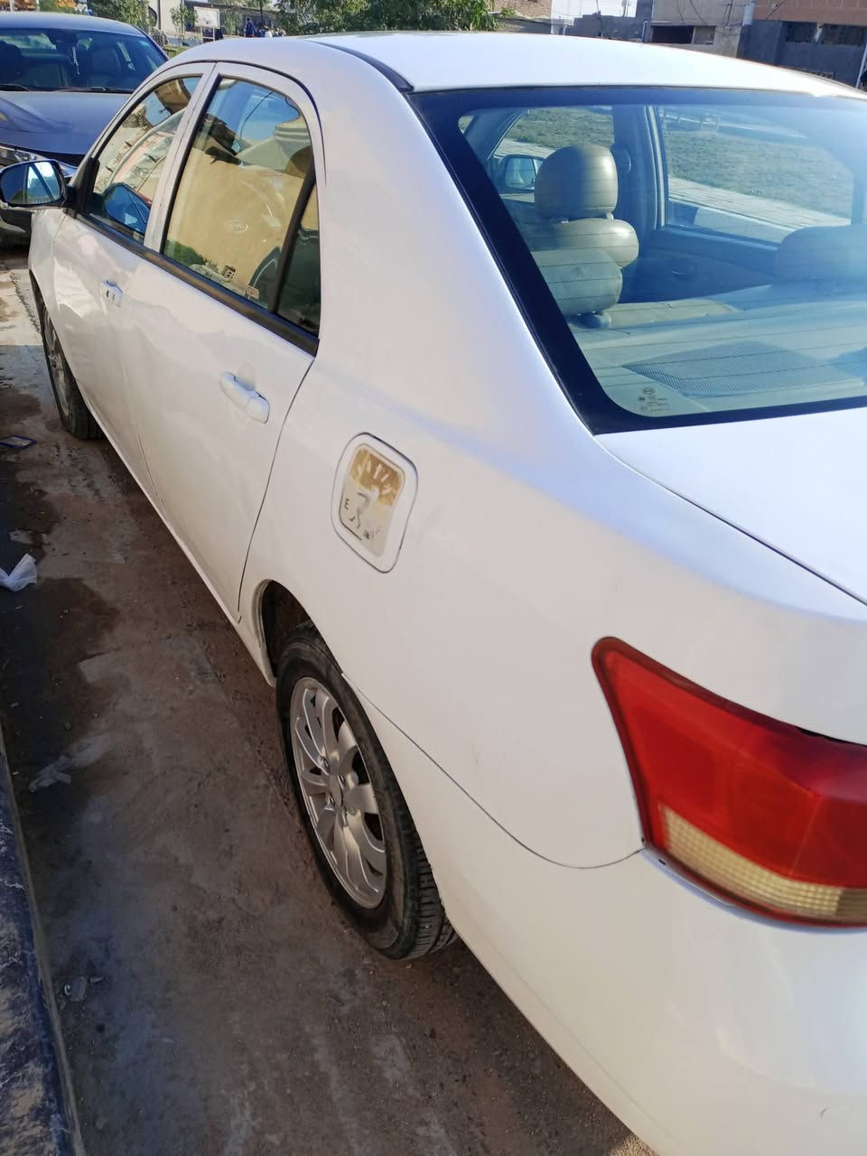 السلام عليكم
سيارة بي واي دي موديل ٢٠١٥ رقم بغداد انكليزي وهزة  بسمي   شرط التحويل محرك وكير  بلادي  اثر خياسات ومصلحه تجي وتفحص  السعر  ٥٦ بيه مجال بسيط العنوان كربلاء الحسينية.  ***********
