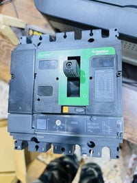 قاطع شنايدر ١٠٠A • رباعي • شورجه عكد النصاره