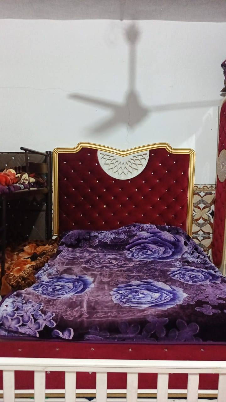 البيع  كاونتر ٤ قطع نضيف جدااا غرفه تركي عوزه تصليح ***********  الخاص مفتوح واتساب
