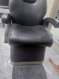 كرسي حلاقه للبيع نضافه 90بالميه جك شغال السعر خاص او واتساب 0751529856...