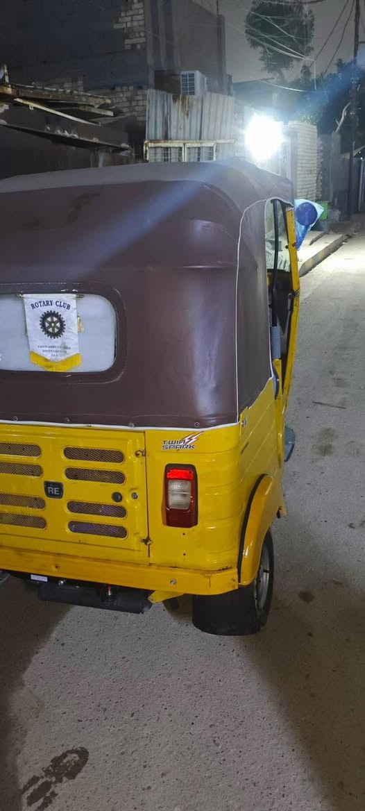 سلام عليكم تكتك مديل 18 تكتك جهزه وحلوه السعر5200مليون رقم الهاتف ***********
