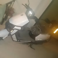 دراجه شحن جديده  بعد هي ما شيه من سياره لباب سعر مليون  تلثميه 0786004...