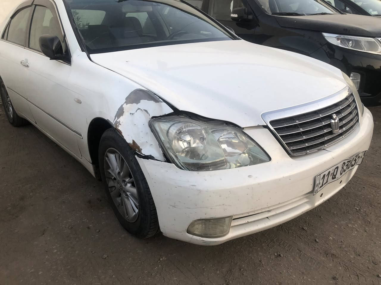 السلام عليكم
شاهينه موديل 2004 رقم بغداد دولي الجديد 
السياره مثل ماموضح بالصور 
كصة قمارة 
بيها خيط تبخير 
الضربه مثل ماموضحها بالصور 
تحويرها فوك وجوه نجف 
السيارة(( 6 ))بصمات 
شاصي ((80)) 
مكينة ((6)) سلندر 
السيارة نصبتها حلوه بس بيها شويه نواقص 
مكان السيارة بغداد تحويل ثاني يوم السيارة اصولية مو (كلك)
***********
