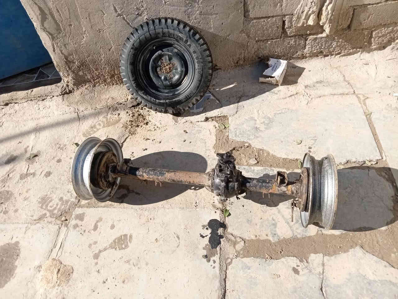 سلام عليكم اكسن امتار البيع مديل 13 الكسن بي متفلشه بس العرموطه بس هوه ويالته وسبير ويه سعر 70وبي مجال خاص موجود وهاذه رقمي ***********
