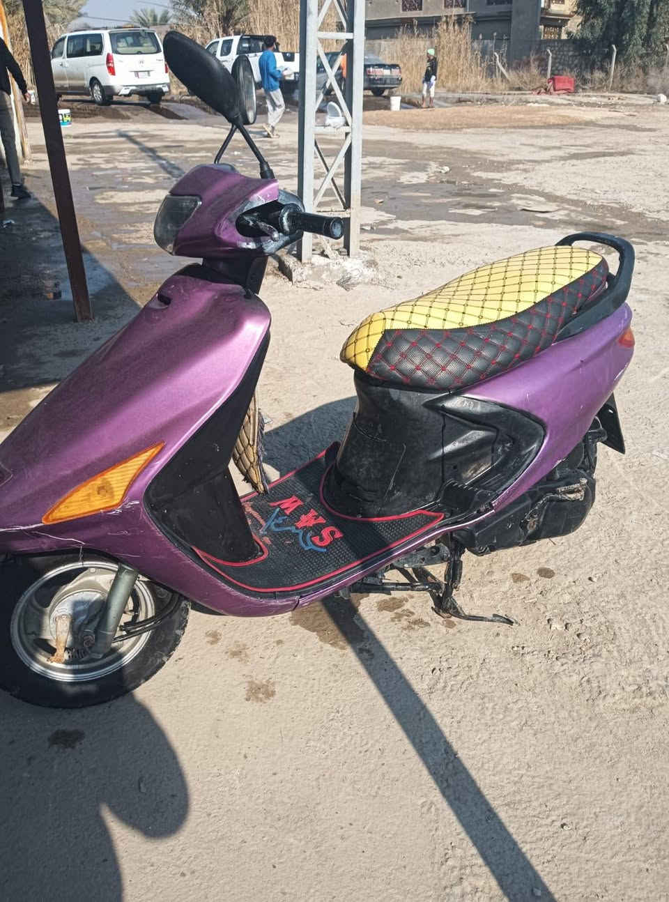 دراجه للبيع بسعر مناسبه ٤٥٠ وبيها مجال  مكفواله ***********
