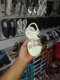 صندل بناتي • مقاسات ٣٠-٣٦ • كرار باجي