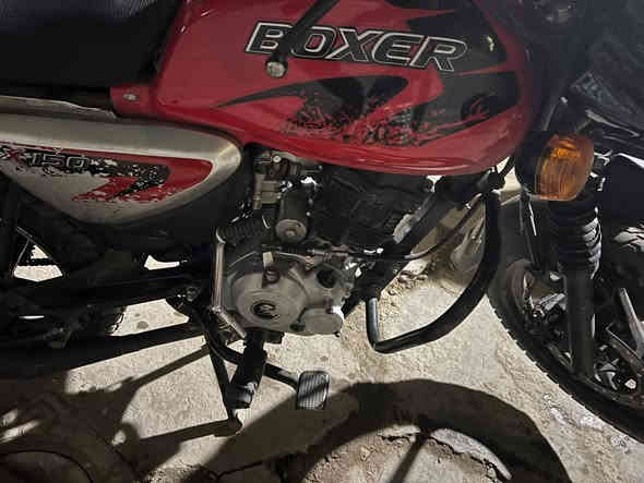 سلام عليكم بوكسر موديل ٢٠٢٣ رقم وسنويه باسمي ورقم انكليزي دراجه نظيفه كلشي شغال بيه مابيه نقص وتجي شوفه وافحص انظف من بالصور سعره ٢٥٠٠ مليونين وخمسميه *********** رقم تواصل مكاني بغداد
