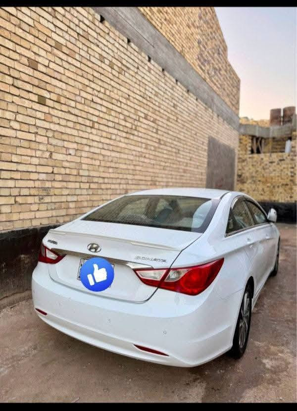 سلام عليكم سوناته موديل 14 خليجي بيه ثلاثه قطع صبغ أثر شخوط فقط بدون دواخل شرط والباقي كفاله عامه مكينه 2400دوش بلادي  تبريد حداديه تخم تاير جديد رقم بابل دولي بسمي    السعر 109وبيه مجال بسيط للاستفسار ***********
