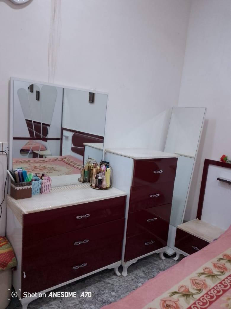 غرفه نوم 6 قطع نضيفه للبيع 
*********** كركوك, العراق
