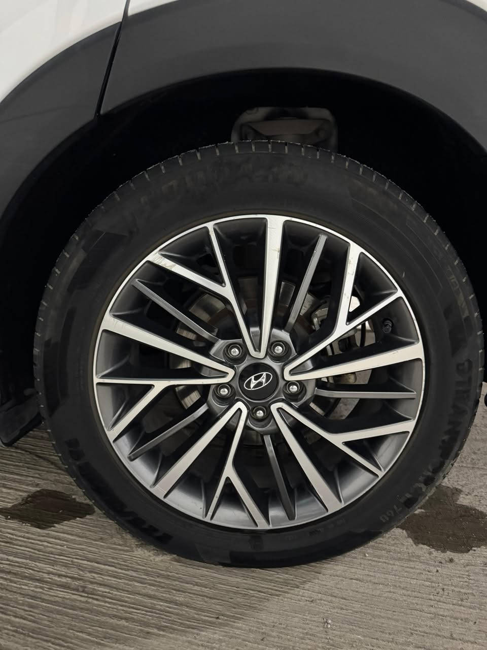 توسان 2019 خليجي فول بيع او مراوس بكيا سبورتج 2023
 مواصفات سيارة نضيفة وجديدة بيها بارد باب العبري وبارد تحت قبق البانزين وبيها تكحيلات بسبب النمش الي يصير بسبب الحصو
محرك 2000
كششنات كهرباء
تحكمات ستيرن 
محرك وكير مكفولات 
تبريد ثلج 
***********
