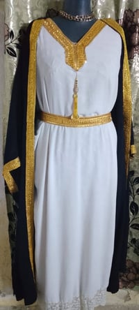 قيم اخذ • ملابس