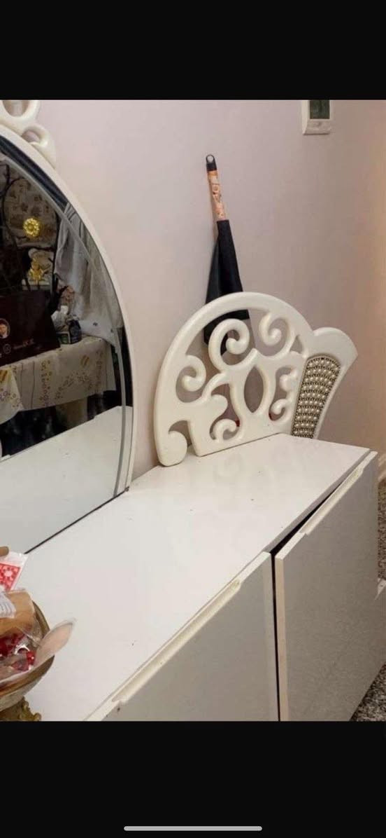 سلام عليكم
عندي غرفه طعام للبيع كامله سعر مناسب جدا واثاث فخم واي ضرر مابي


**إذا كنت صاحب هذا الإعلان وتريد حذفه لأي سبب، رجاءا أرسل رسالة إلى الدعم الفني**