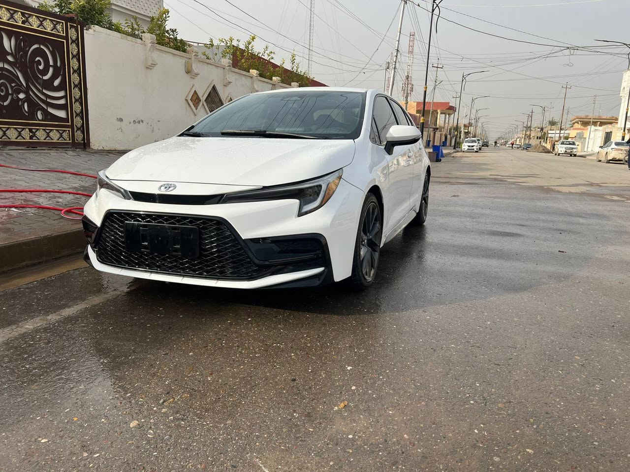 السلام عليكم….
للبيع بسعر مناسب جدا 138$ وبيه مجال 
تويوتا كورلا 2024 SE وارد امريكي لون ابيض رقم فحص  يعني تترقم اي محافظه تعجبك عدا كردستان جديدة شرط التحويل….
سيارة بيها صبغ ٣ قطع فقط والباقي مكفول… 
سياره جاهزه بدون اي نقص….
محرك2000\4 سلندر … محرك مامفتوح …السياره ماشيه 28
شرط محرك وكير وصدر وكهربائيات وتبريد وتدفئة وتخم تاير سيارة جاهزة من كلشي….
مواصفات SE معروفة مواصفاتها مايحتاج اذكرها…
العنوان/ بغداد / حي الحسين او العامريه 
السعر 138 $ وبيه مجال 
للاستفسار ***********
