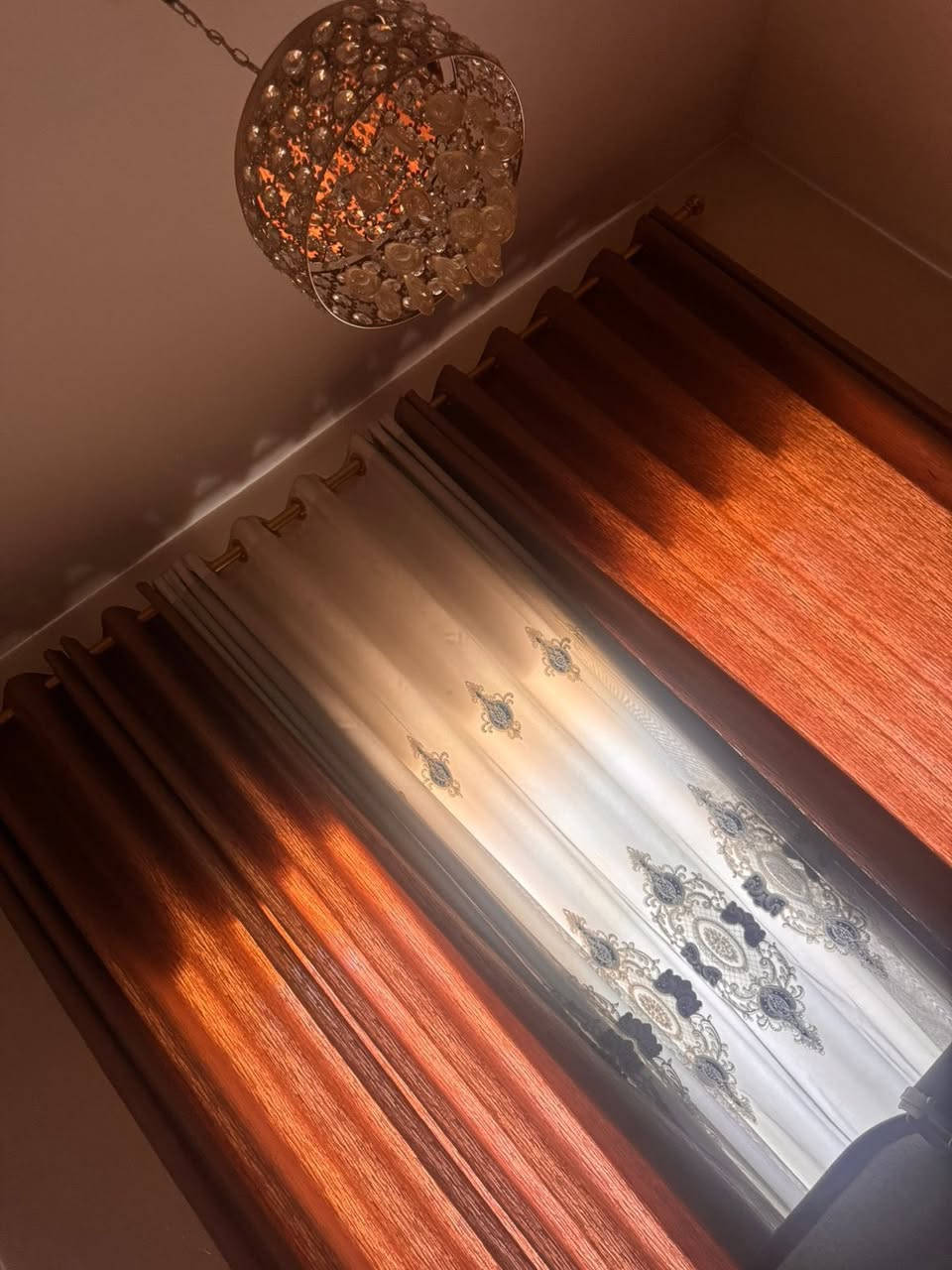 غراض بيت للبيع بغداد حي الجامعة الجاد الاتصال ***********
