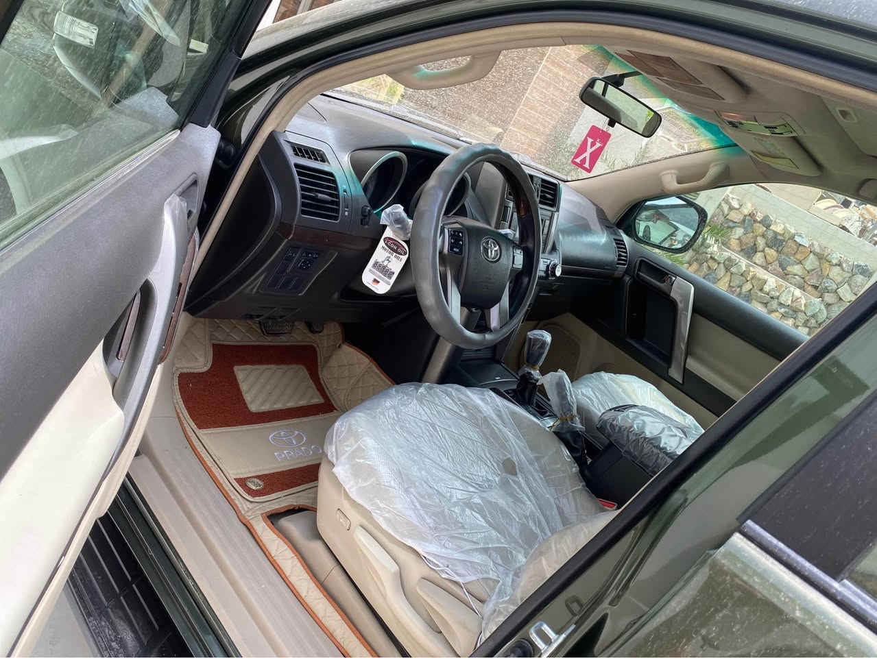 تويوتا برادو    2012 PRADO
السعر 278
خليجي 6سلندر  #كويتي دبل تانكي
السيارة مكفوله من الضربة والبارد والصبغ
كير مكينة صدر مكفول 
تخم تاير جديد 
بصمه 
فتحة
مري شفط
ثلاجة 
ثلاث قطع تبريد
محرك 4.0 لتر  6 سلندر
 ماشية 220 كم
شاشه بلادي
تحكم ستيرن جهتين
حساسات  خلفية & امامي
هوك خلفي
كشنات جلد
دفع رباعي 
مانع انزلاق
مثبت سرعة
بلوتوث 
منفذ USB & AUX
اشاير بلمري
كاميرا خلفية 
ملاحظه السيارة مكفوله كفاله عامة عدا رصعه بالباب خلف السائق وجراد بالبند

العنوان // بغداد.   *********** بغداد, العراق
