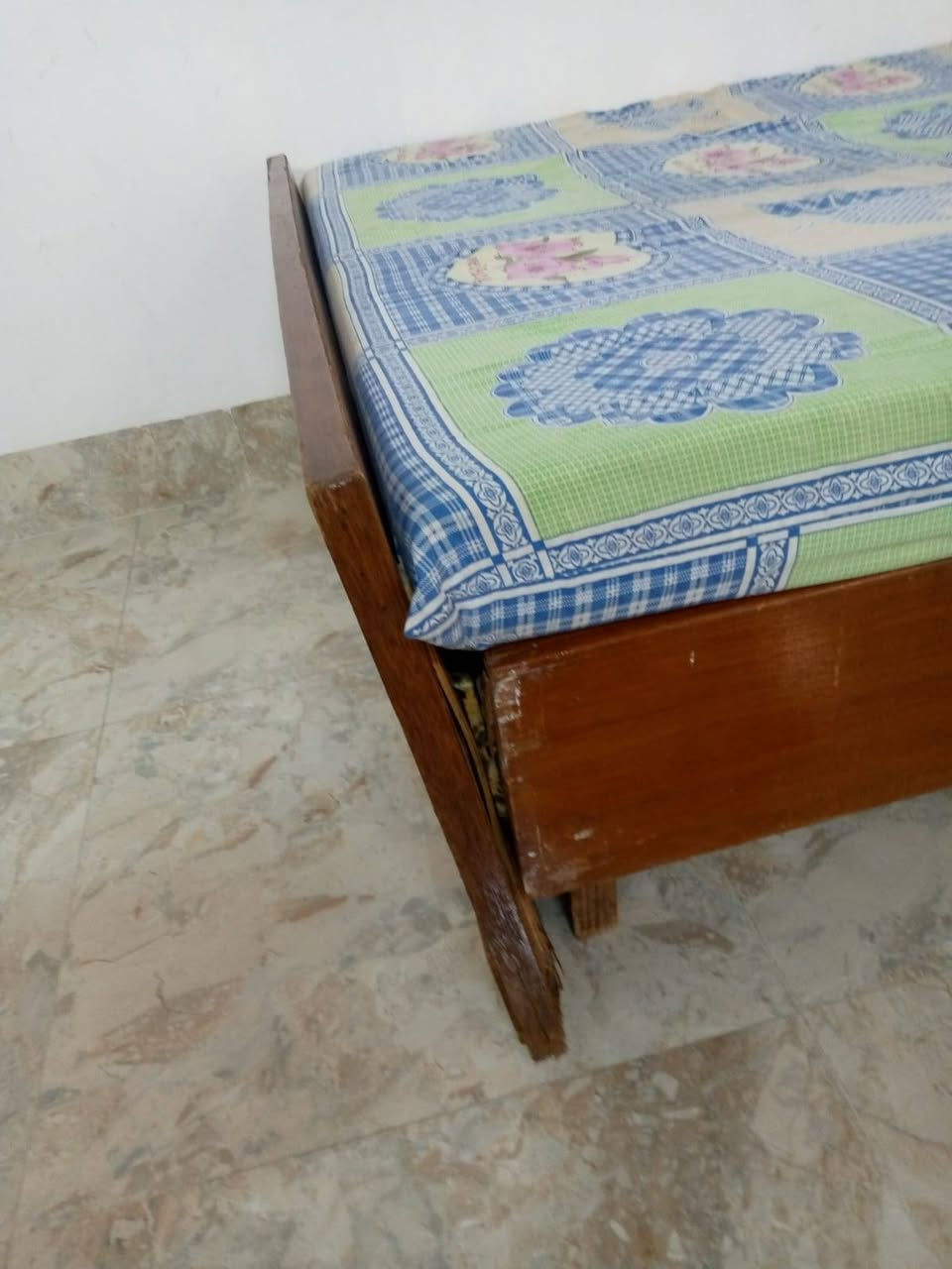 تخت خشب مستخدم نفر ونص للبيع السعر 35الف والدوشك ب10


**إذا كنت صاحب هذا الإعلان وتريد حذفه لأي سبب، رجاءا أرسل رسالة إلى الدعم الفني**