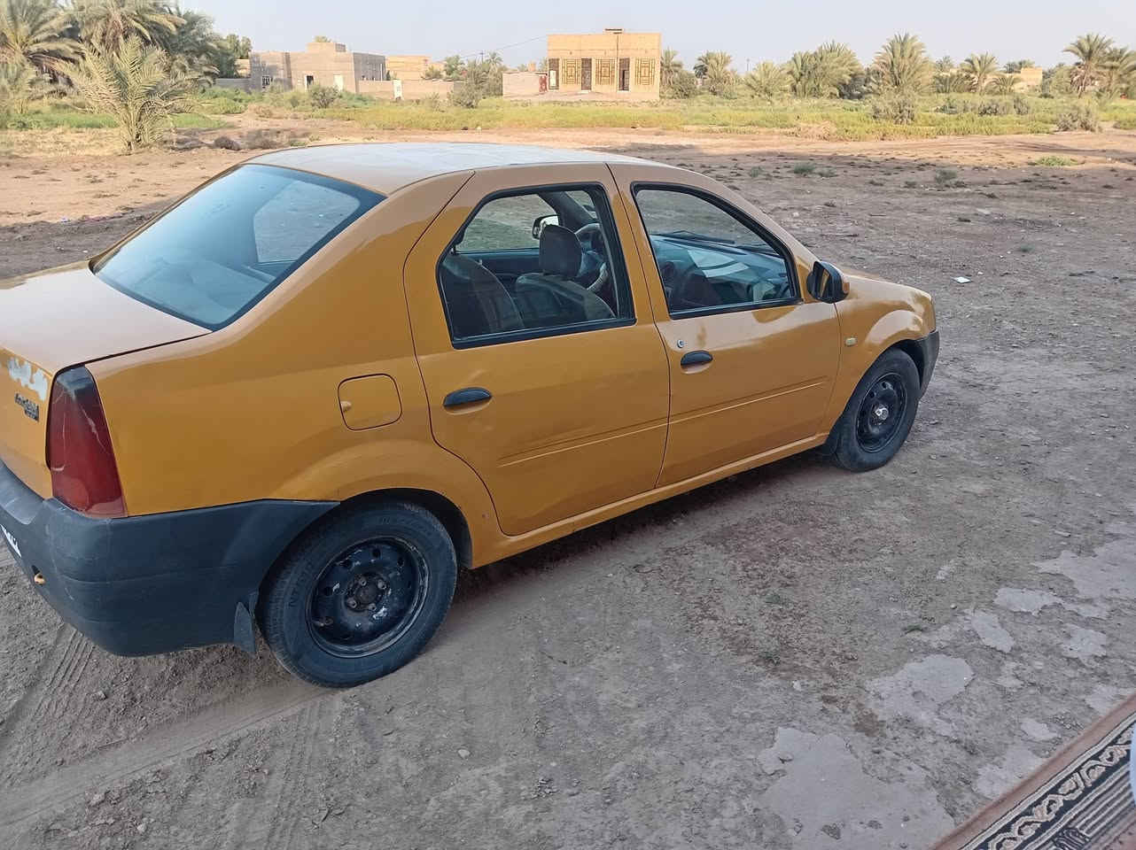سلام عليكم رينو موديل ٢٠٠٩ مكفوله من الضربه محرك نضيف حداديه كير نضيف سنويه جديده تحويل ثاني يوم رقم انكليزي اتصال ع هاذه رقم ***********
