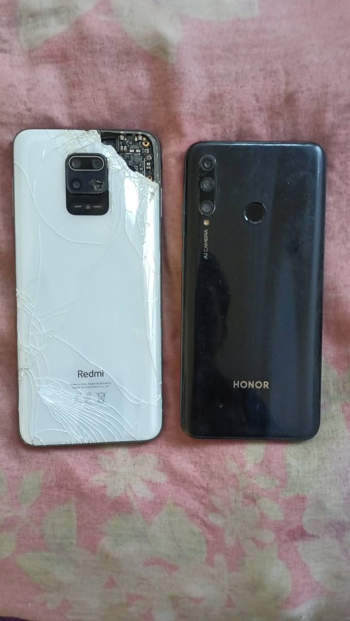 سلام عليكم أجهزة عوزهن شاشات للبيع الأول ريدمي نوت 9اس ذاكرة 128بصمه جانبية شحن تاب سي والثاني هونر 10اي ذاكرة 182 سعرهن 50الف مكاني بغداد مدينه الصدر ***********
