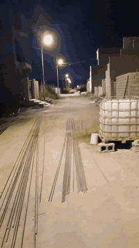 قطعة ارض 100 متر سند25خلف كامل الخدمات وبسعر مناسب اتصال بالهاتف ***********
