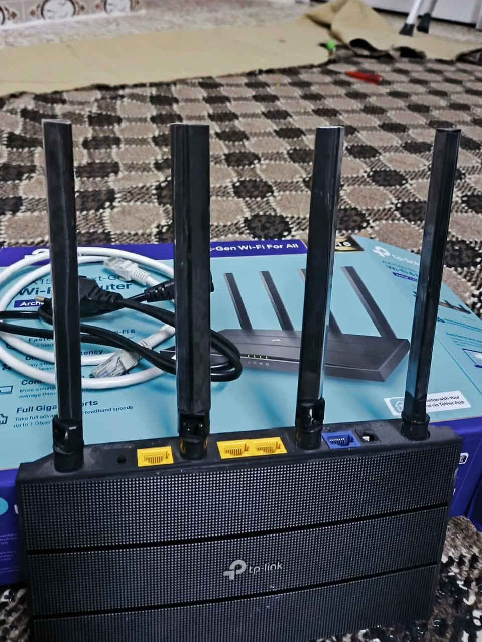 راوتر جديد هوا والعده مالو 
نوعية TP-Link 
موديل Archer AX1500
السعر شوفت العين جديد 45 
***********
