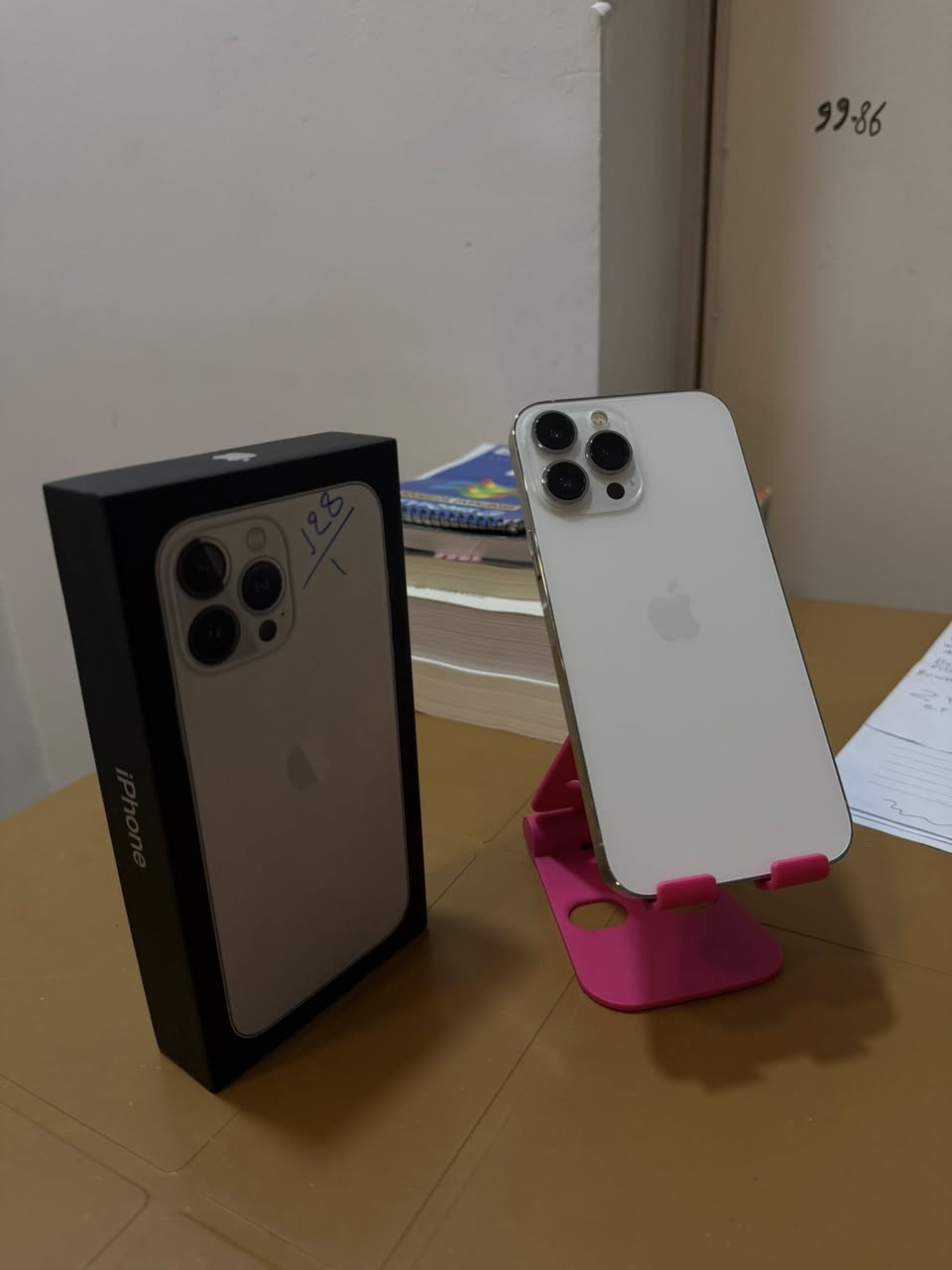 Iphone 13 pro max
جهاز جدا نضيف 

لون ابيض بطارية 85 الجهاز لا مصعد ولا مفتوح ولا شي 

تك سيم 128

سعر 650 

للتواصل ***********
