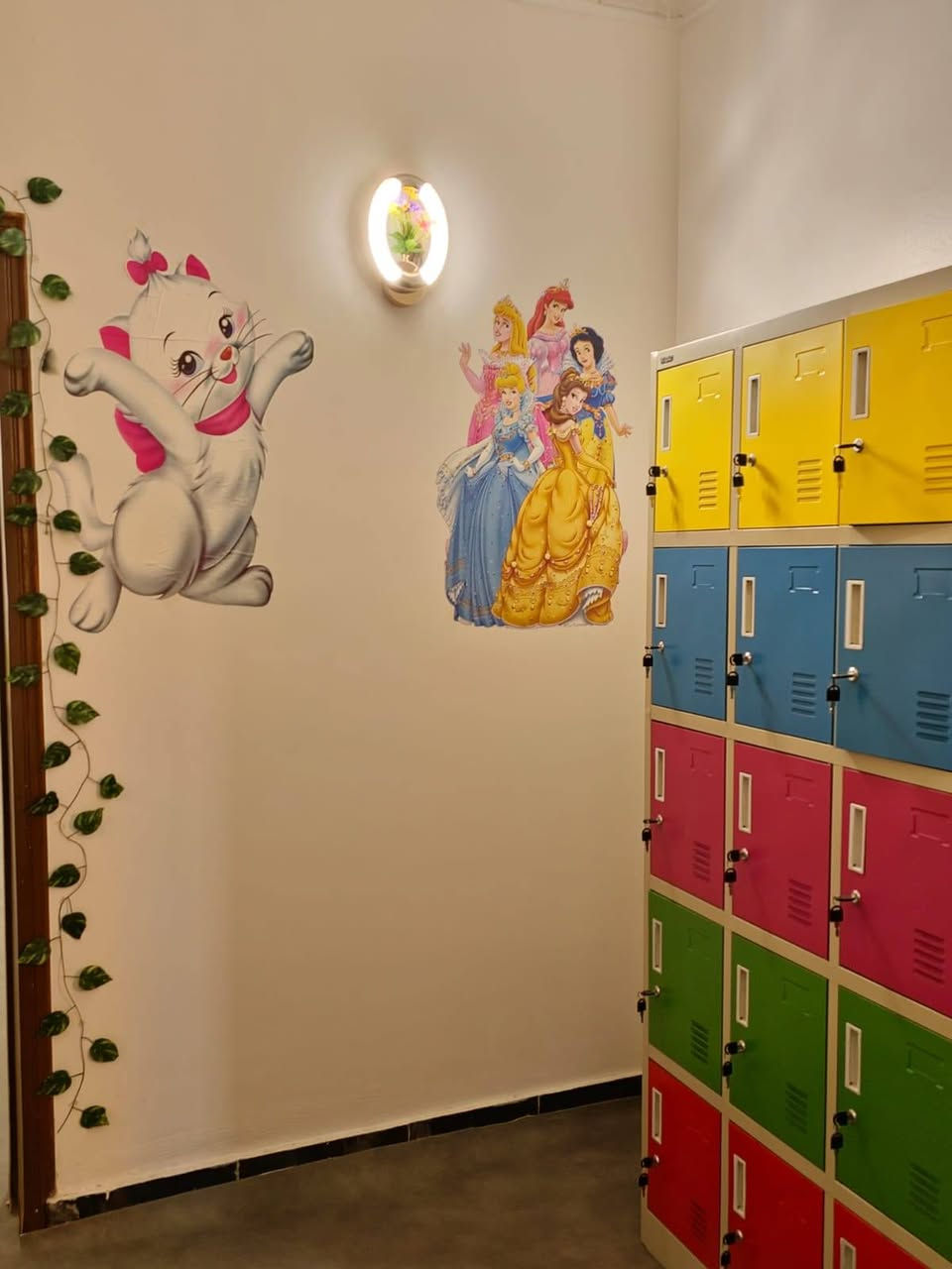 🌟 روضة سمارت أكاديمي 🌟
📢 بدأ التسجيل الآن للأطفال من عمر (3–6) سنوات.

✨ نقدم:
🎨 أنشطة تعليمية وترفيهية هادفة.
🔤 تأسيس القراءة والكتابة.
➕ تأسيس الرياضيات.
🧠 تنمية المهارات والإبداع.
👧🧒 كادر تربوي متميز وبيئة آمنة ومليئة بالحب والاهتمام.

📍 العنوان:
السيدية – فرع صيدلية زنوبيا – أول فرع على اليمين.

📞 للاستفسار والتسجيل:
***********

🌸 سارعوا بالحجز، فالمقاعد محدودة.
روضة سمارت أكاديمي... حيث يبدأ مستقبل طفلك بثقة وتميز.
