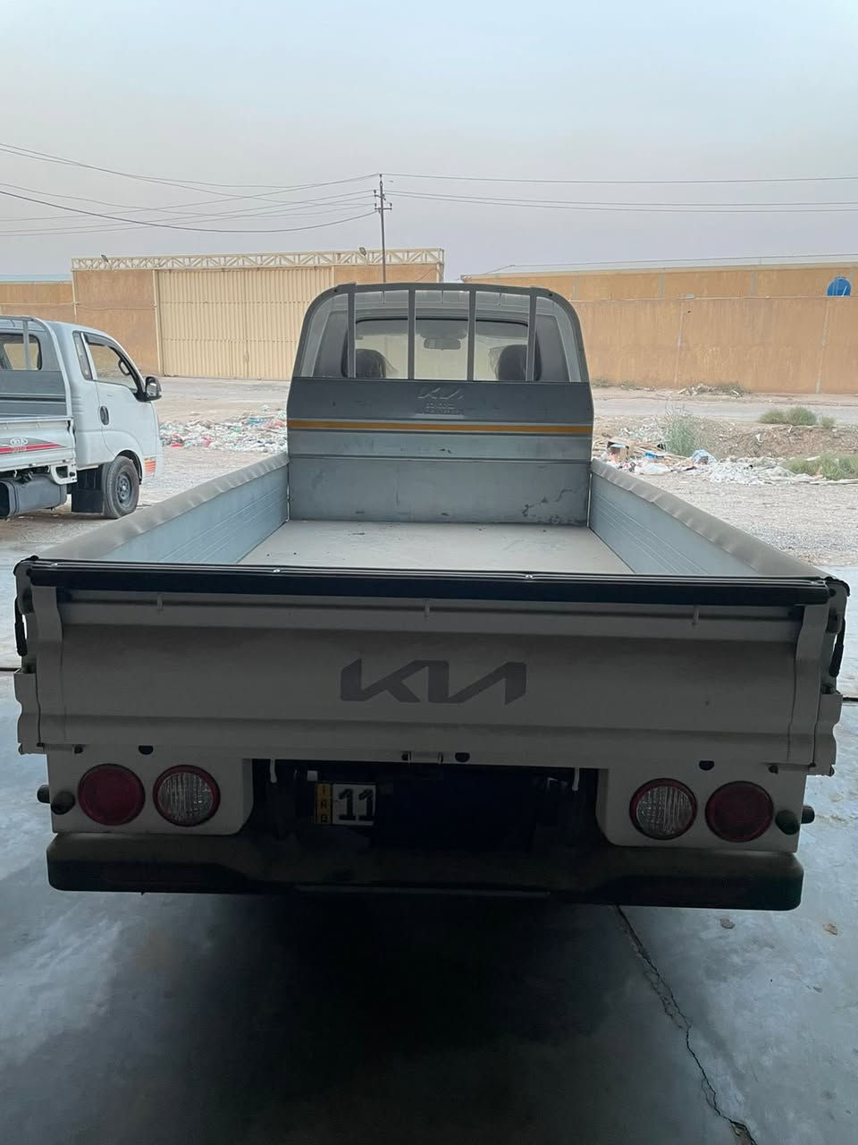 السلام عليكم
كيا بنكو 2700 نثيه زيرو 

رقم بغداد سنويه تحويل 

مكفوله كفاله عامه 

فول سستم 

السعر 168 ورقه و بيها مجال 

للتواصل على الرقم ***********
