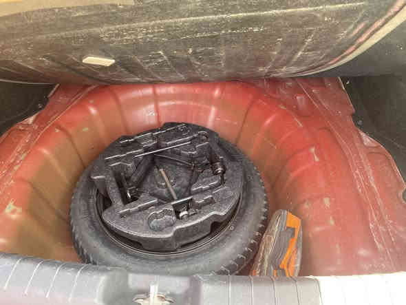 اسلام عليكم / الانتره 2017 امريكيه حادثها موضح بل صور السايره جاهزه خير من الله كامله امكمله تخم تاير حداديهكير مكينه مابيها اي نقص / السعر / 125/ او بيها مجال الطيبين / الاستفسار /***********
