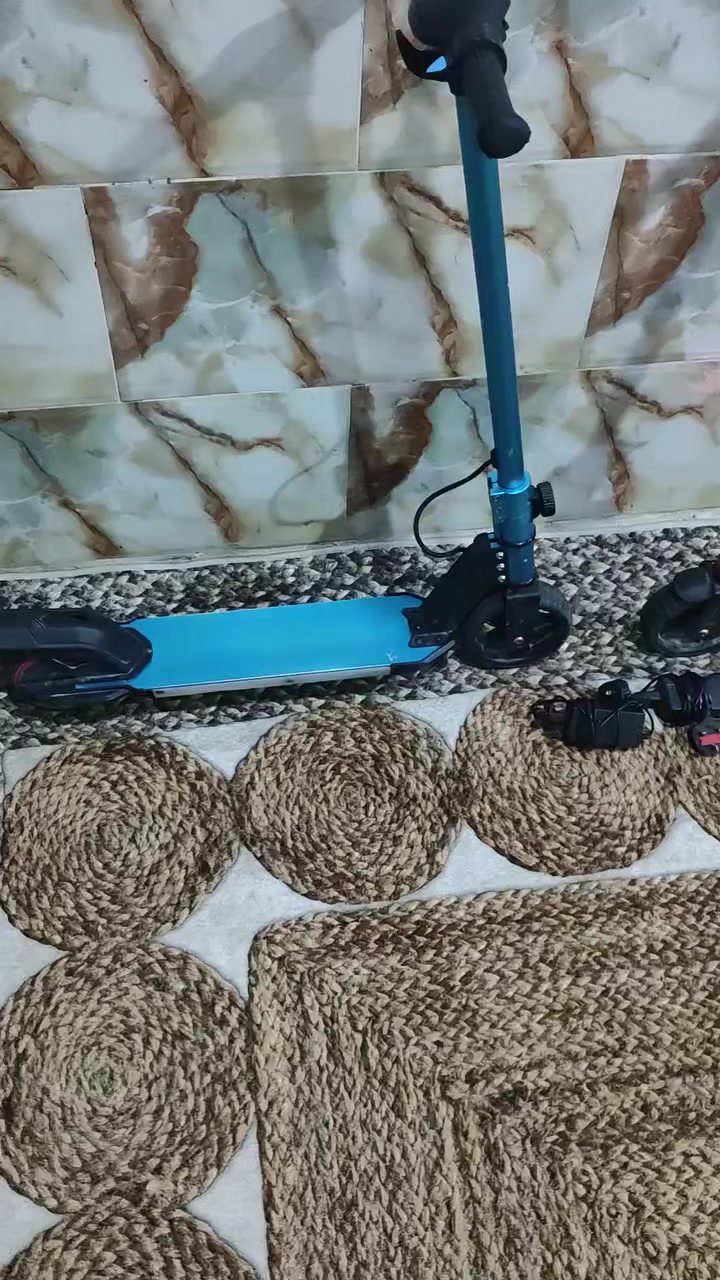 السلام عليكم استوكر الاصلي الله شاهد ماخذ الواحد 4اراق 
ثنينهن 300 
***********
