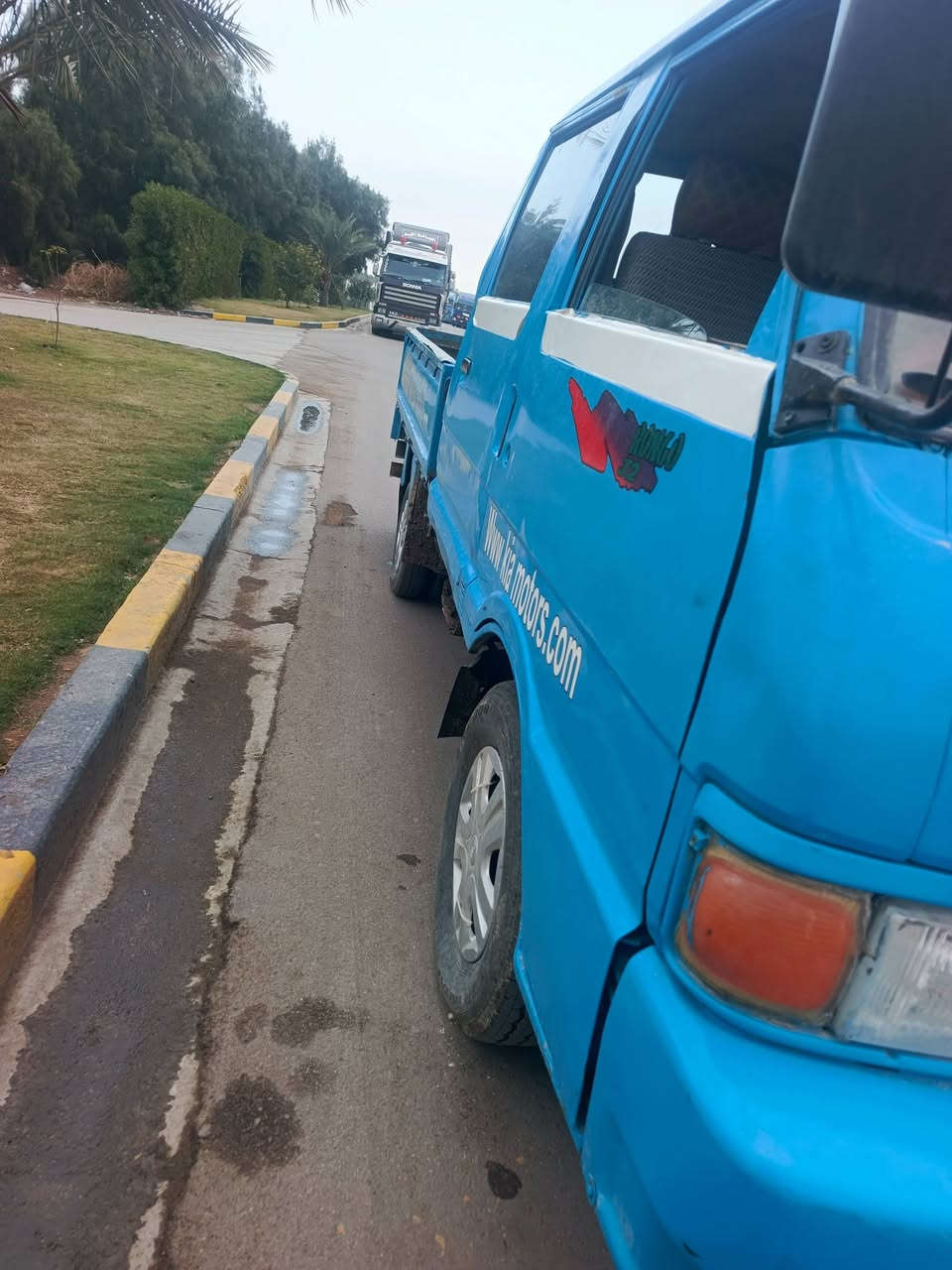 السلام عليكم  كيا للبيع موديل1996جنكال 6 نضيفه وجاهزه مكينه كير حداده كله جديد داخل نضيف  كهربائياته شغاله. رقم بغداد  ثاني يوم مداور شرط شاصي ورقم شاصي  كفاله المكان حله الحمزه الغربي للاستفسار ***********  السعر.   58وبيه مجال بسيط
