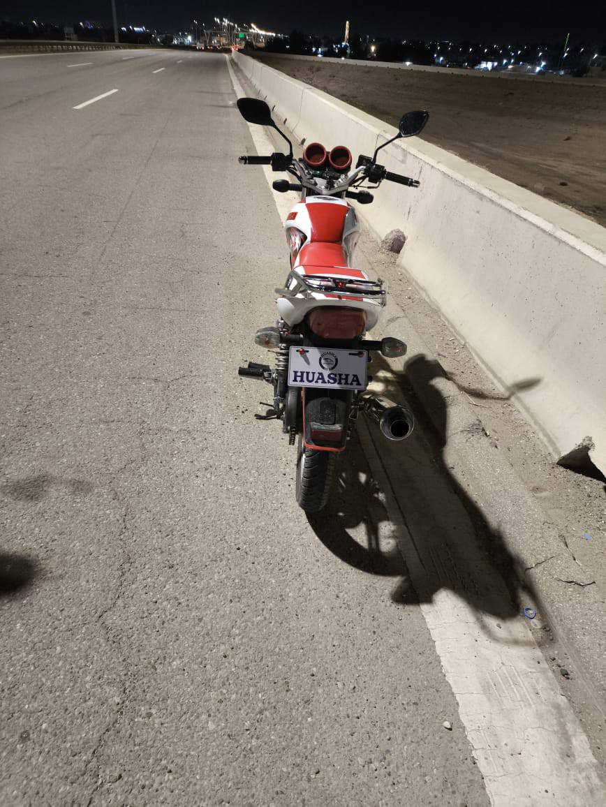 سلام عليكم موطار للبيع مكاني رمادي البفراج قريب عل مدخل سعر 750وبي مجال بصيط موديل 22 لستفسار واتساب ‏‪***********‬‏
