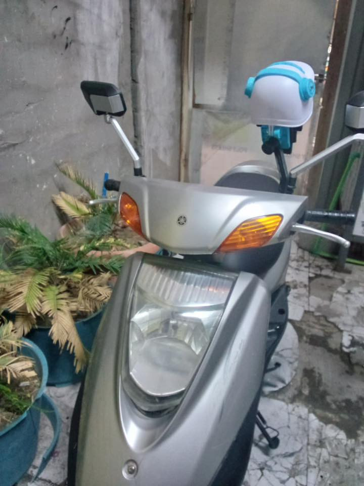 السلام عليكم
دراجه بريز للبيع 
لون رصاصي واسود
مختمه وكامله برغي مامفتوح 
بيها كفاله عامه كابريتر 
مليون و100 بيها مجال لشراي 
متواجد واتساب وسيم كارت 
***********
