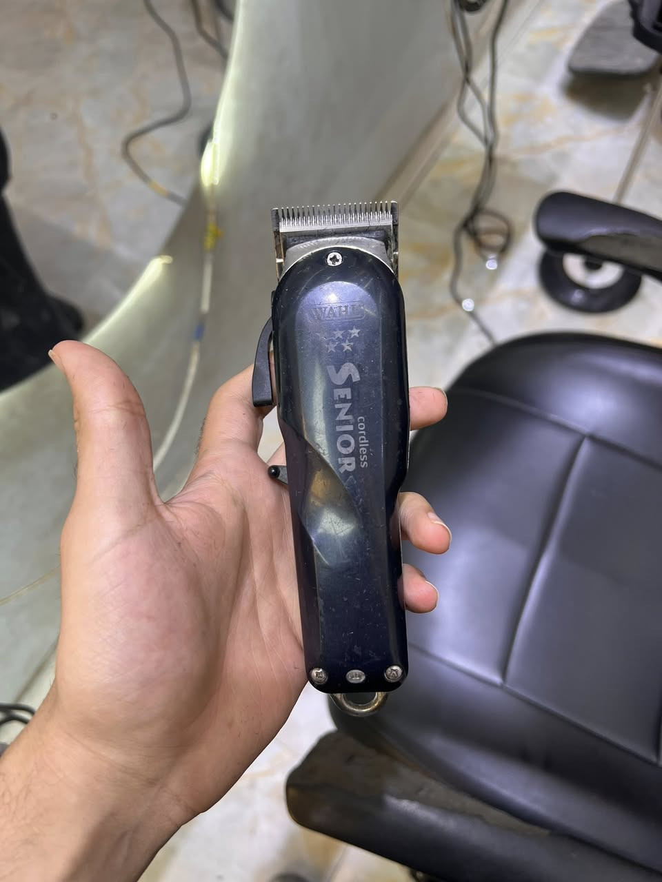 السلام عليكم
مكاين اصلي وحده WHHL و ثنين SENIORاستخدام قليل ونضيفات 

واو وحده Andis او جلايه VGR


**إذا كنت صاحب هذا الإعلان وتريد حذفه لأي سبب، رجاءا أرسل رسالة إلى الدعم الفني**