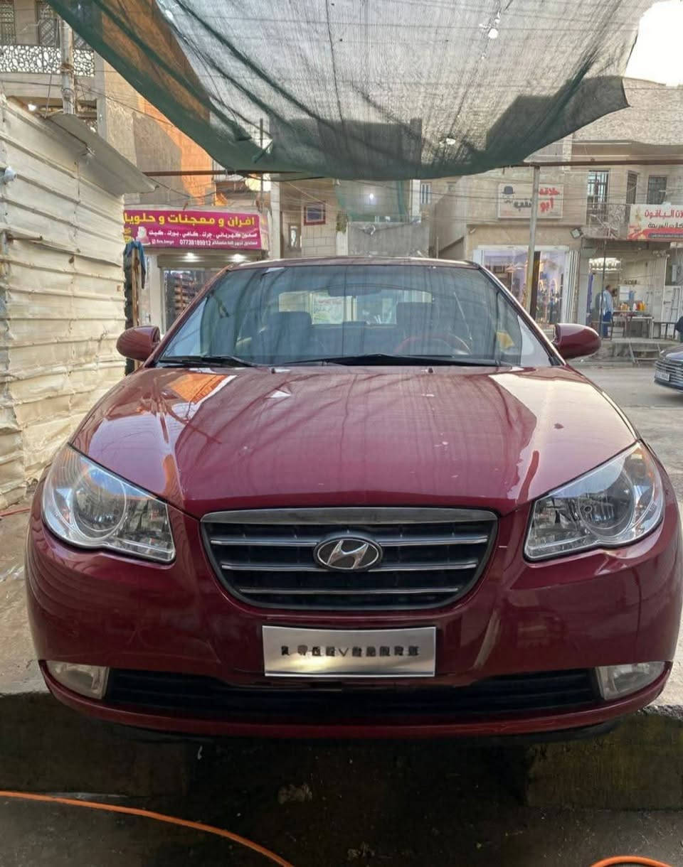 السلام عليكم النترة بغداد وارد أمريكي ٢٠٠٩ مصبوغة اثر جراد وبعض الطخات الخفيفة السيارة مكفولة لغود وشواصي بالكامل وصندوق السعر ٩٥ مجال قليل أجاوب على الرقم فقط ***********
