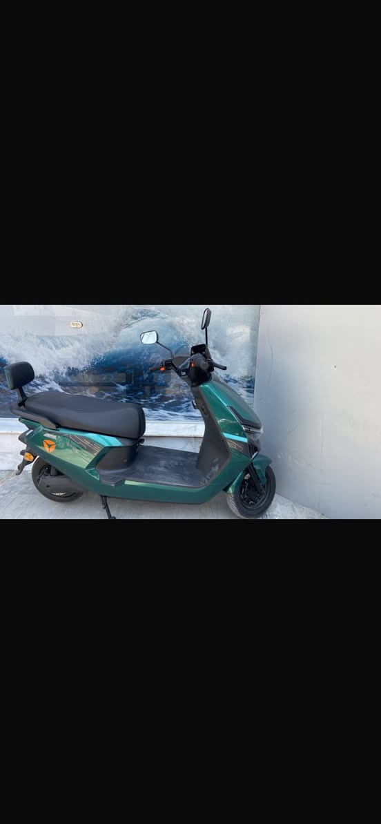 الس عليكم
اشتريت هاي النوعيه البارحة ب 1230
رايد ابيعهه ب 1175 قفل 
مكاني الغدير 
***********
