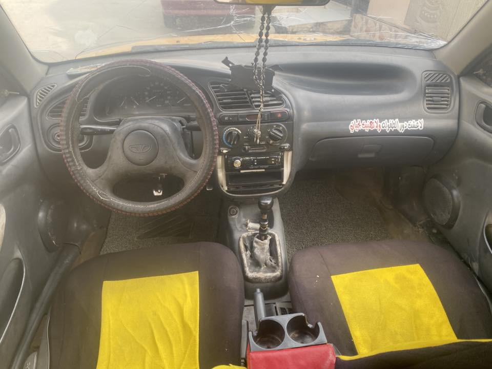 سلام عليكم    دايو لانسو    موديل 97  سيارة جاهزه بس يحتاج عيار
كلاج رقم صلاح الدين سنويه كارتوني احمر
صاحبها موجود كركوك حي العسكري شرط وكله والباقي ابيع جف تراب سعر ستوته 15 ورقه بي مجال قليل *********** 
مامتوجد عل فيس
