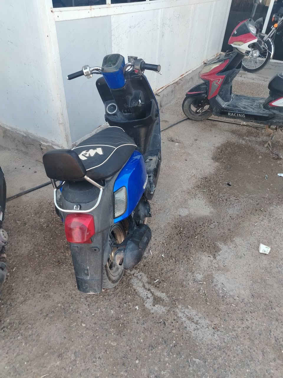 السلام عليكم دراجه بوليس للبيع نضيفه نكره بكل وقت مانقصها شي محرك نضيف شاشه كلها شغاله كهربئيات شغاله دراجه نضيفه متواجد خاص مكان مسيب


**إذا كنت صاحب هذا الإعلان وتريد حذفه لأي سبب، رجاءا أرسل رسالة إلى الدعم الفني**