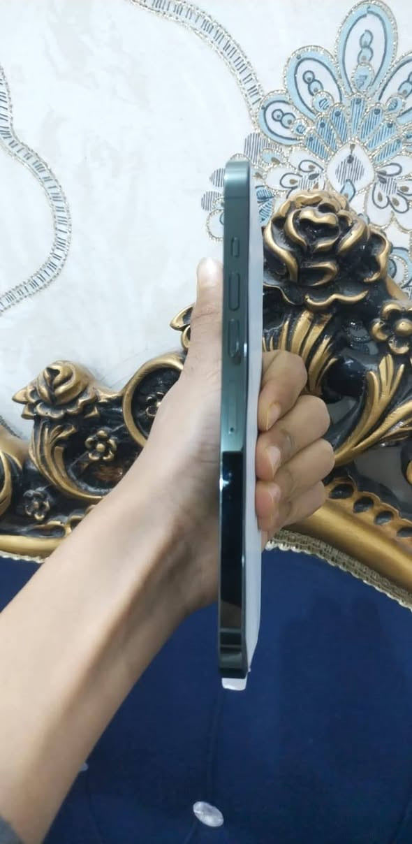 امريكي ذاكرة 512
سيم كارت واحد 

بطارية 91 لون زيتوني ونظيف وملحقات كاملة

السعر 750 
المكان الناصرية ، قضاء الغراف .
تواصل خاص او الاتصال علرقم ، واتساب *********** .
