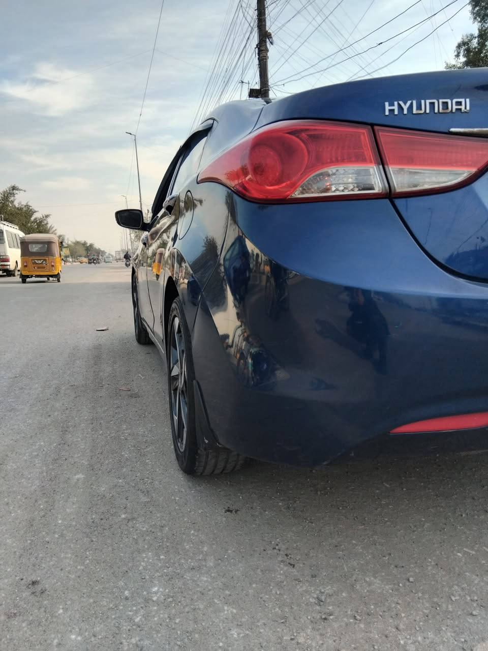 السلام عليكم
من رخصه الادمن 
النترا 
2012
خليجي
بدون حادث
بدون صبغ
جراد قليل 
مضلع 
شاشه تاب 
كامره دواره 
سياره بلاديه بدون صبغ بدون ضربه عده شبر بجاملغ 

حداديه جديده
صدر أمامي خلفي جديد
ويكلب حديث 
تدفئه تبريد شغال جيد جدا 
كير جيد جدا 
مكينه جيد جدا 
علما كير عادي 

رقم بغداد دولي 

هزه جديده 
سنويه جديده 

سياره خير من الله 

سياره جاهزه من كلشي 

ماشيه قليل 

موجوده سياره في بغداد 

سعر بيع 88 وبيها مجال حك جيه 

للاستفسار اتصال ع رقم 
***********
